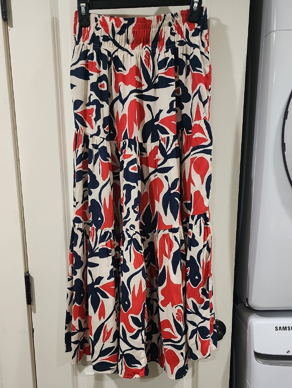 evy's tree Cream Maxi Skirt with Red & Navy Floral Print Small